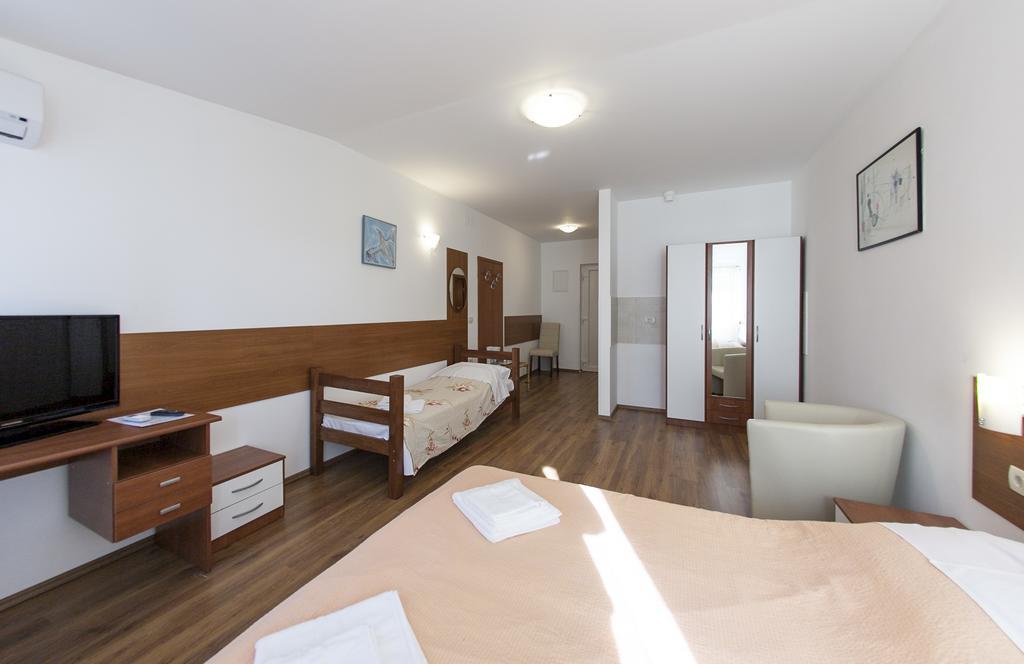 Apartments And Rooms Liburnija Opatija Extérieur photo