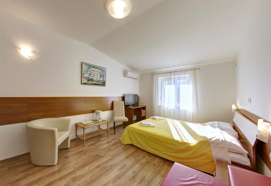 Apartments And Rooms Liburnija Opatija Extérieur photo