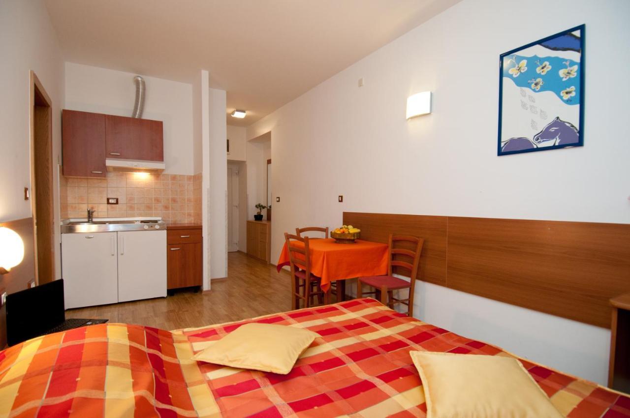 Apartments And Rooms Liburnija Opatija Extérieur photo