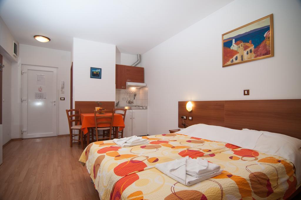 Apartments And Rooms Liburnija Opatija Extérieur photo