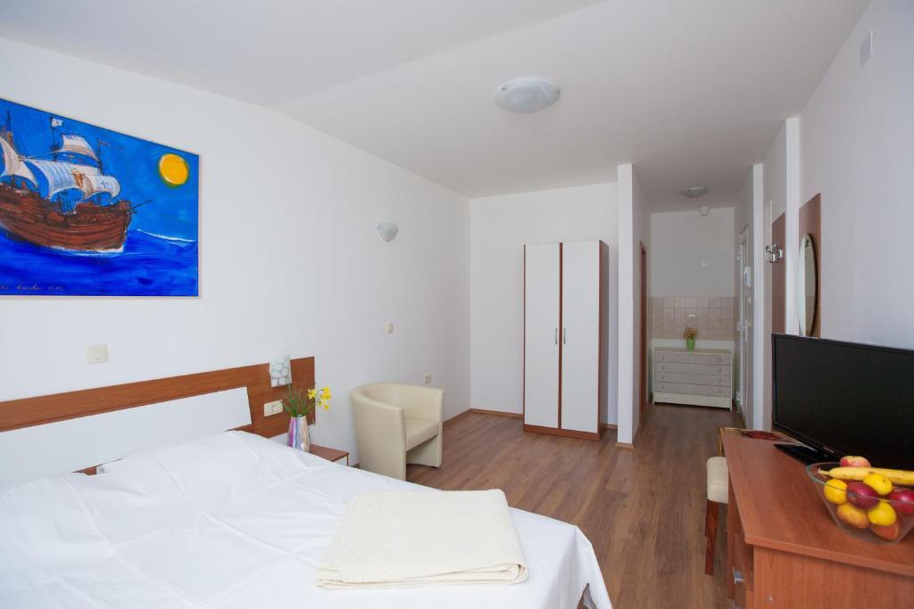 Apartments And Rooms Liburnija Opatija Chambre photo